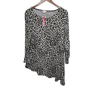 Laura Plus Leopard Print Tunic Top 2X Asymmetrical Hem Stretch Long Sleeve Flowy